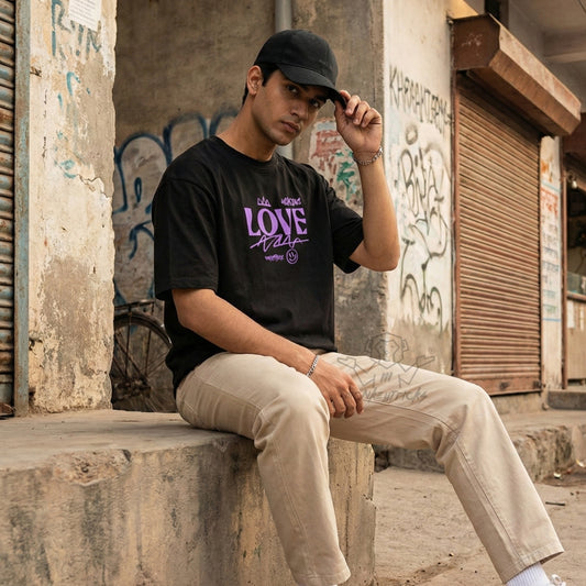 Graphic Love - Unisex Oversized T-Shirt