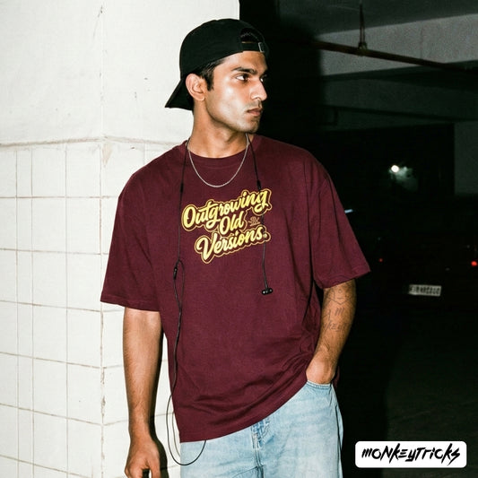 Outgrowing - Unisex Oversized T-shirt